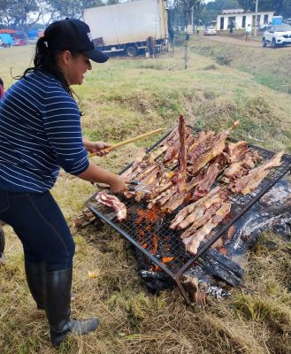 Ir para  <p>O churrasco &eacute; reconhecido como prato t&iacute;pico do Rio Grande do Sul pela Lei n&ordm; 11.929 de 2003, compartilha o dia 24 de abril com outro s&iacute;mbolo ga&uacute;cho: o chimarr&atilde;o. Mais do que...